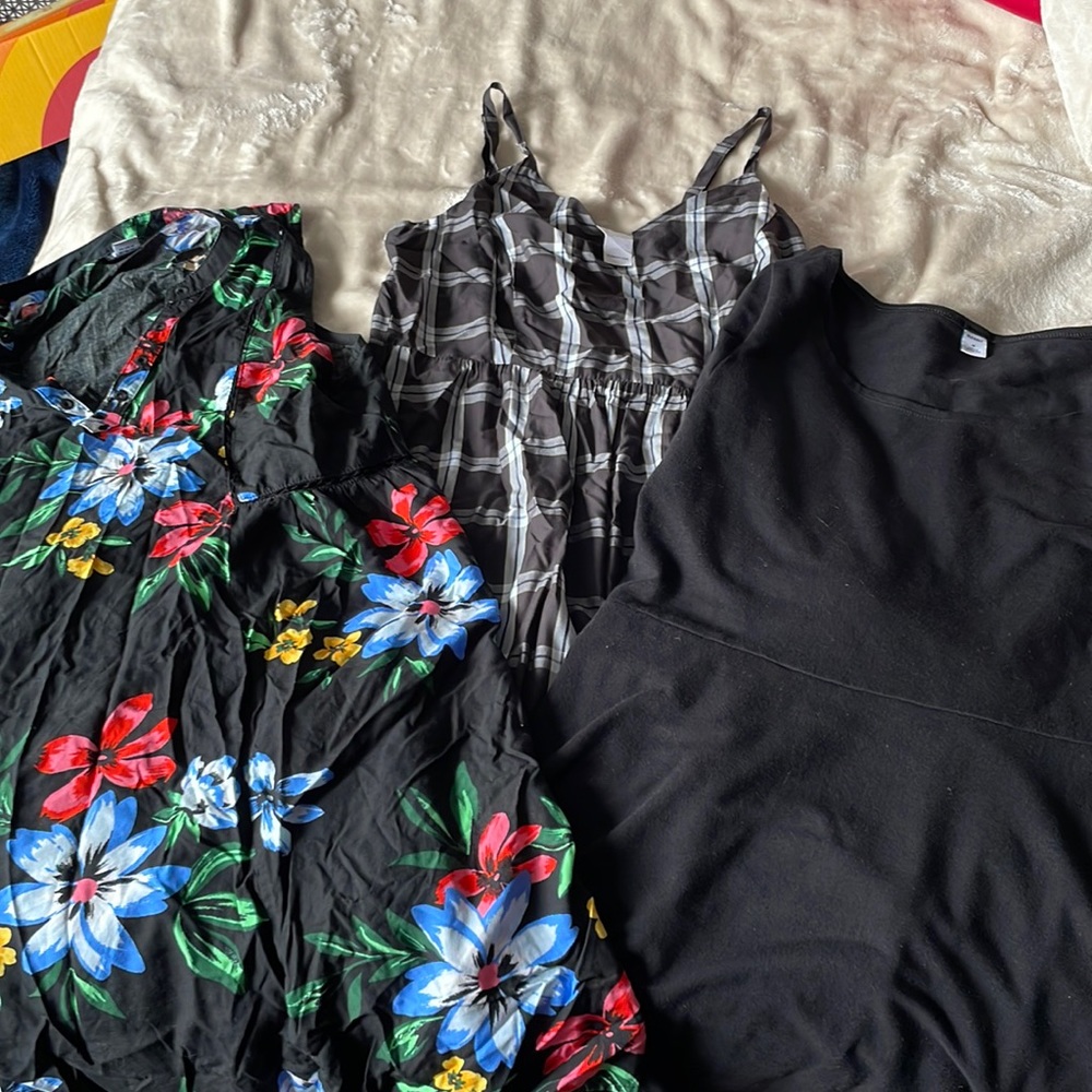 4 medium old navy dresses!!!!! M